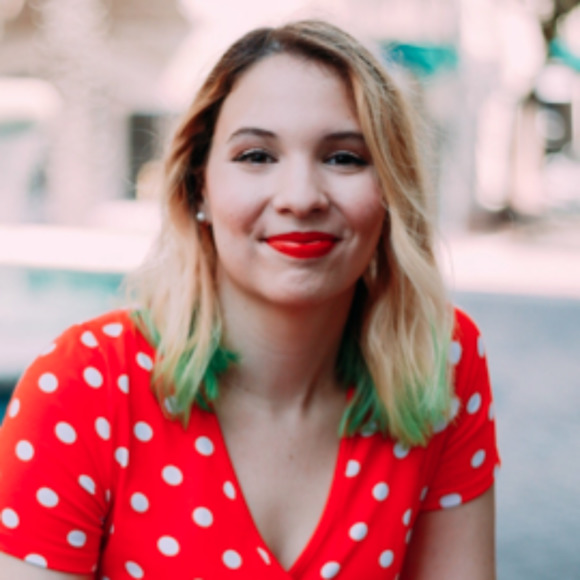 Meet your Posher, Nicole - Picture 1 of 1